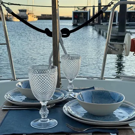 Ботель Charming Sailboat *