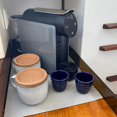 Charming Sailboat * Lisboa