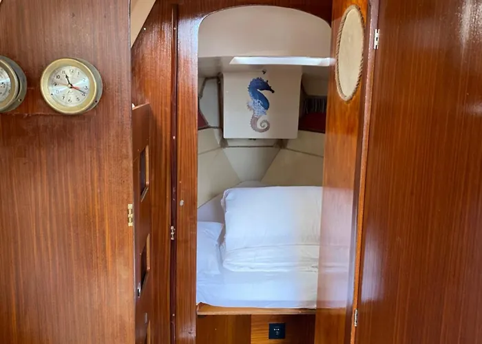 Charming Sailboat Botel *